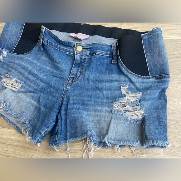 Maternity Shorts - Picture 3 of 15